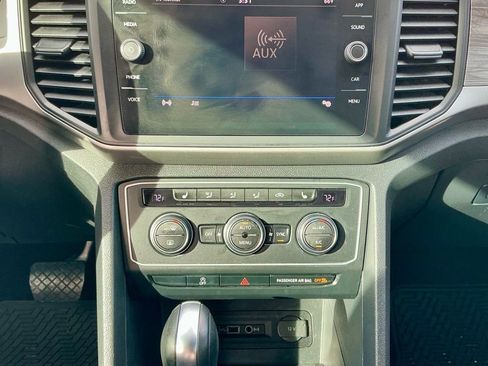 Used 2020 Volkswagen Atlas Cross Sport SE w/ Towing Package image 33