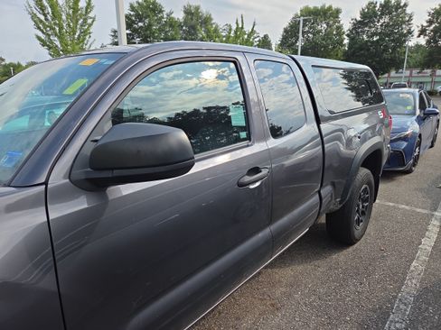 Used 2022 Toyota Tacoma SR w/ SX Package AWD/4WD image 6