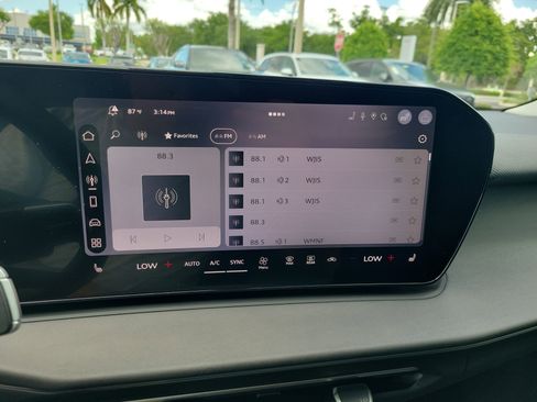 New 2026 Audi Q3 quattro 2.0T AWD/4WD image 22