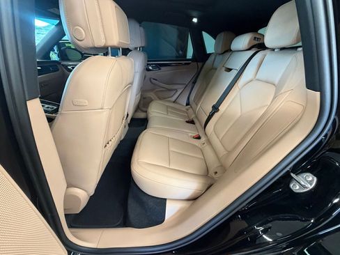 Certified 2024 Porsche Macan Turbo image 7