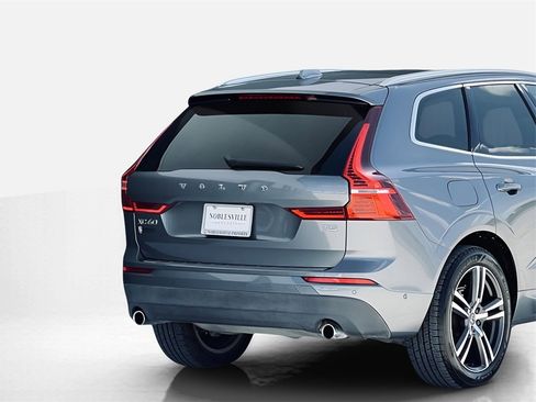Used 2019 Volvo XC60 T5 Momentum w/ Multimedia Package image 8
