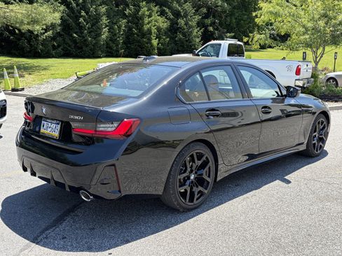 Used 2026 BMW 330i xDrive Sedan w/ M Sport Package AWD/4WD image 4