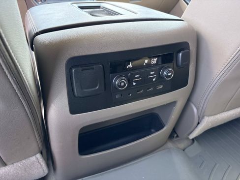 Used 2017 Chevrolet Tahoe Premier AWD/4WD image 32