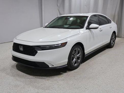 Used 2024 Honda Accord EX image 6
