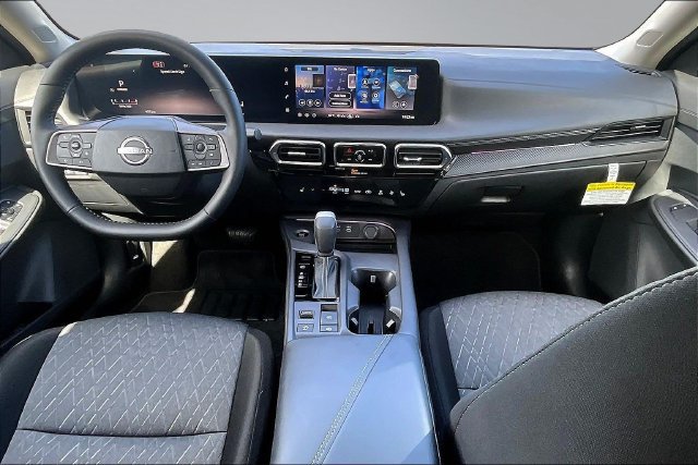 Used 2026 Nissan Sentra SV w/ SV Convenience Package FWD image 7
