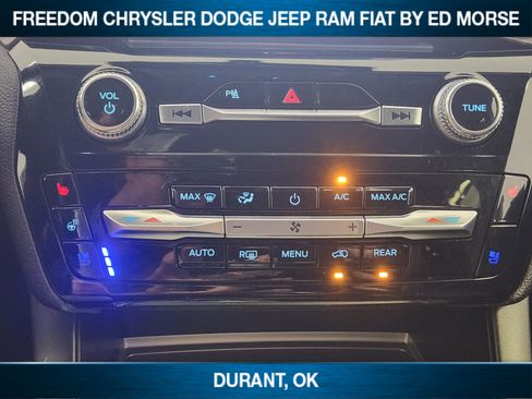 Used 2024 Ford Explorer Limited AWD/4WD image 14