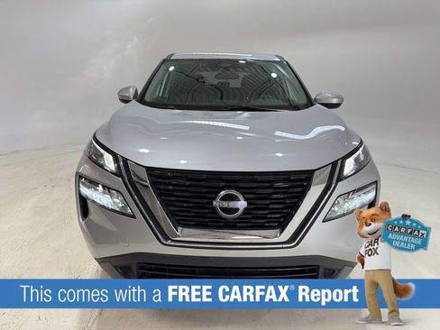 Used 2023 Nissan Rogue SV FWD image 2