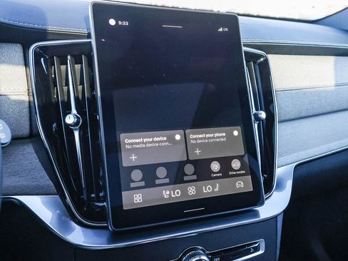 New 2026 Volvo XC90 B5 Plus image 32