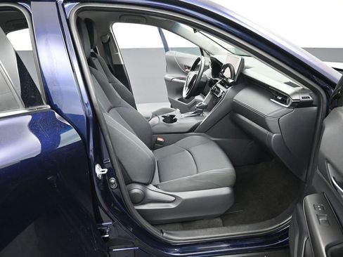 Certified 2024 Toyota Venza LE image 35