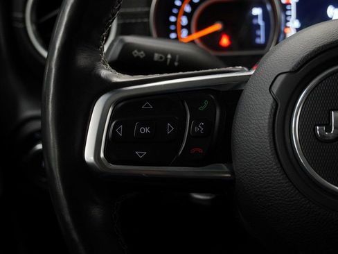 Certified 2019 Jeep Wrangler Unlimited Sahara w/ Cold Weather Group image 40