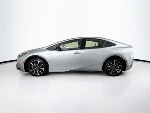Certified 2025 Toyota Prius Plug-In Hybrid FWD image 14