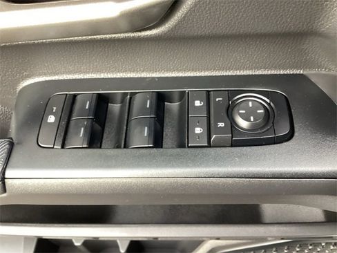 Used 2024 Toyota Tacoma TRD Sport image 29