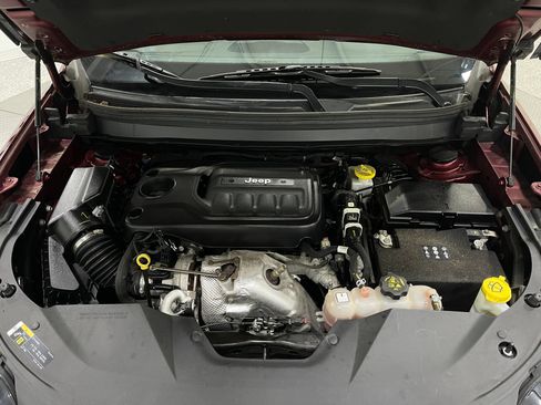 Used 2020 Jeep Cherokee Limited w/ Technology Group AWD/4WD image 27