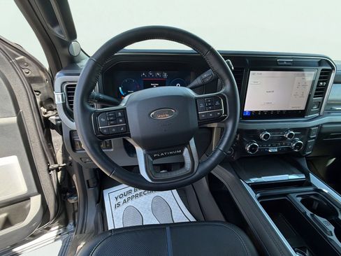 Certified 2025 Ford F250 Platinum AWD/4WD image 18