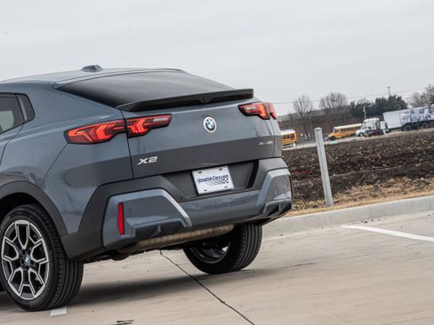 Certified 2025 BMW X2 xDrive28i image 6