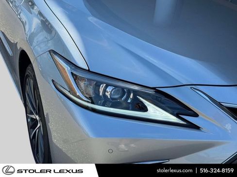 Used 2023 Lexus ES 350 w/ Premium Package FWD image 4
