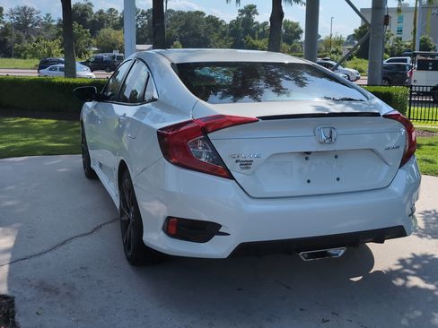 Used 2019 Honda Civic Sport image 8