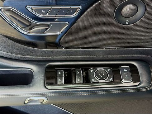 Used 2025 Lincoln Aviator Reserve w/ Jet Appearance Package image 29