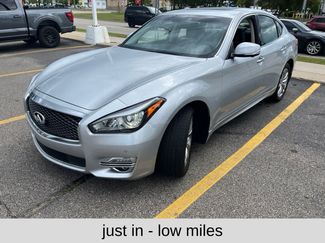 Used 2019 INFINITI Q70 Luxe w/ Proactive Package AWD/4WD video 1