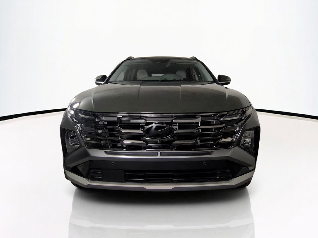 Used 2025 Hyundai Tucson Limited AWD/4WD image 3