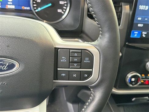 Used 2024 Ford Expedition XLT image 23