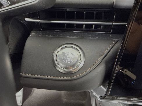 Used 2025 Lincoln Nautilus Premier w/ Equipment Group 102A AWD/4WD image 22