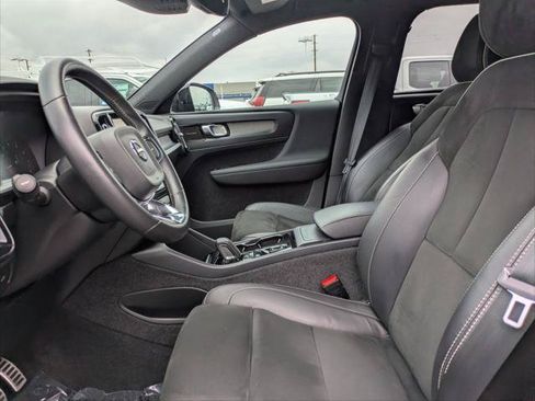 Used 2021 Volvo XC40 T5 R-Design w/ Advanced Package AWD/4WD image 18