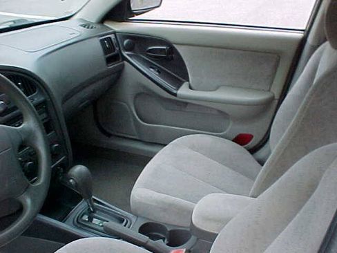 Used 2005 Hyundai Elantra GLS FWD image 18