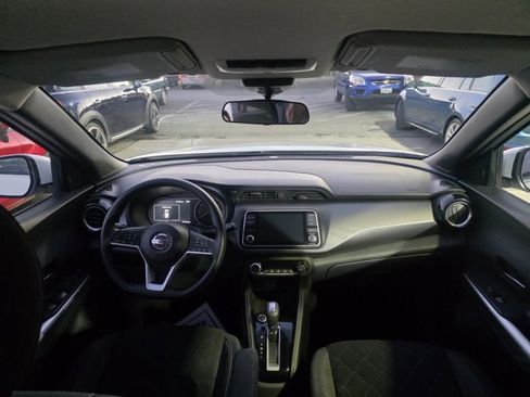 Used 2020 Nissan Kicks SV image 17