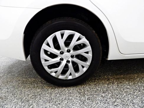 Used 2017 Toyota Corolla LE FWD image 23