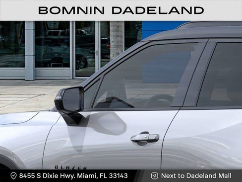 New 2025 Chevrolet Blazer LT w/ Midnight/Sport Edition FWD image 13