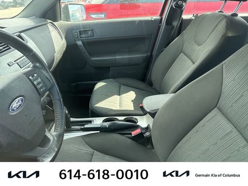 Used 2009 Ford Focus SE image 8