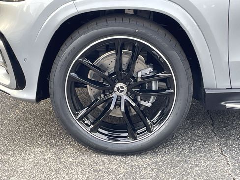 New 2026 Mercedes-Benz GLS 450 4MATIC image 16
