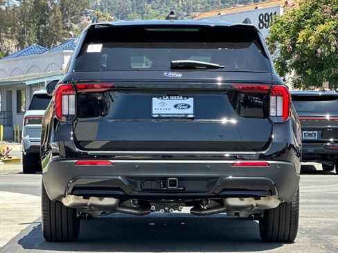 New 2026 Ford Explorer ST-Line w/ ST-Line Street Pack RWD image 4