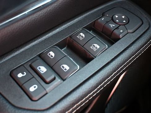 Used 2025 RAM 1500 Laramie w/ Sport Appearance Package AWD/4WD image 41