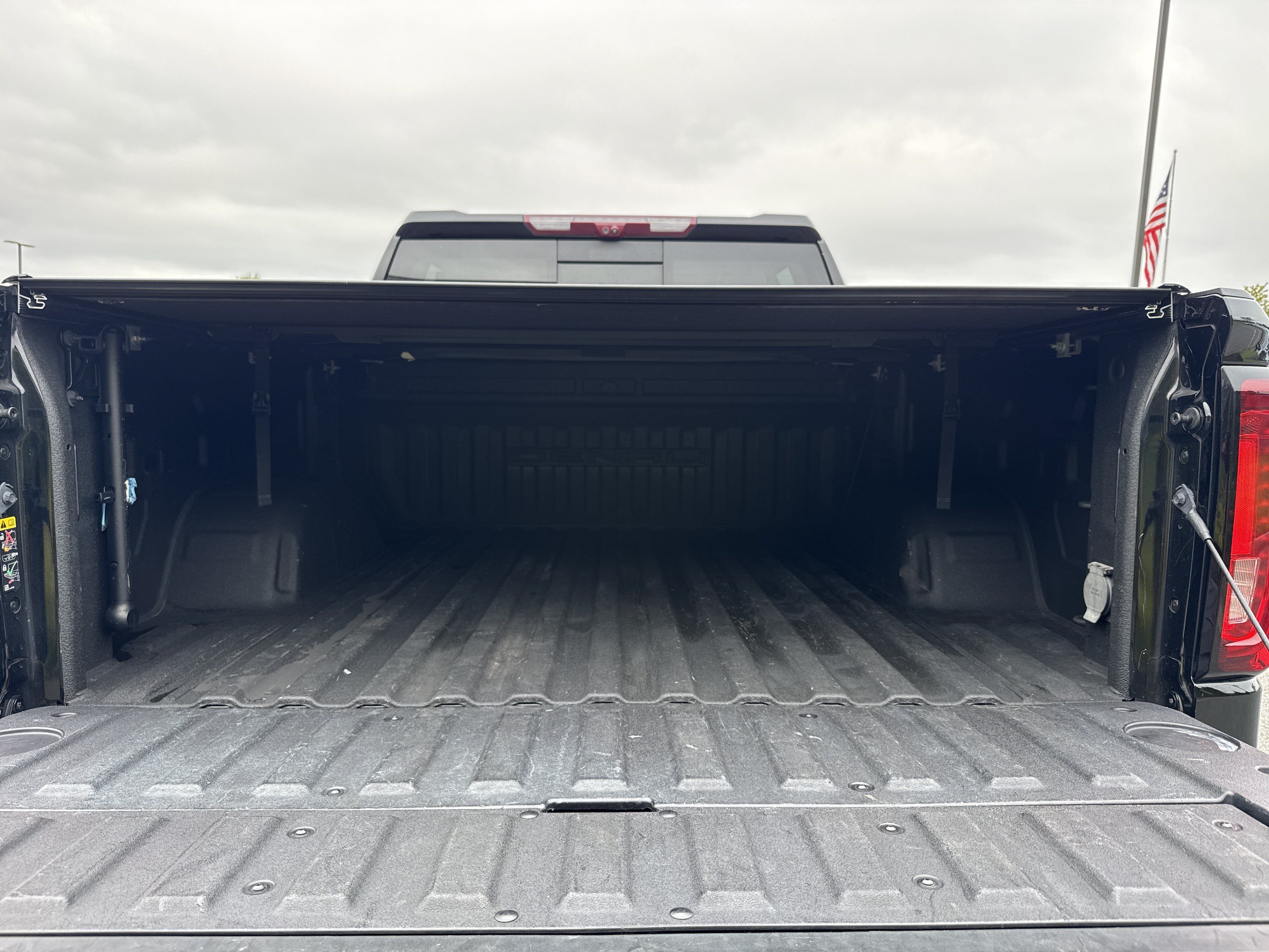 Used 2023 GMC Sierra 1500 Denali Ultimate AWD/4WD image 35