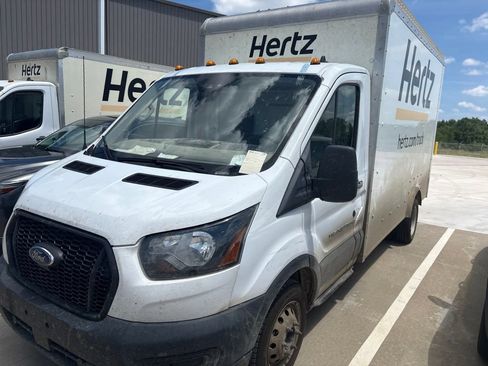 Used 2023 Ford Transit 350 DRW RWD image 2