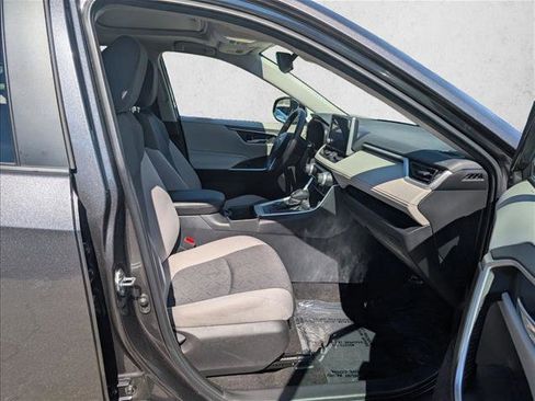Used 2024 Toyota RAV4 XLE w/ Convenience Package image 18