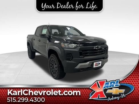 New 2026 Chevrolet Colorado Trail Boss w/ LPO, Bronce Accent Package AWD/4WD image 1