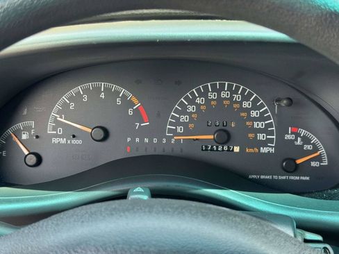 Used 2003 Pontiac Grand Prix SE w/ Equipment Group FWD image 11