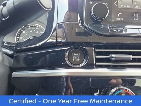 Certified 2025 Nissan Pathfinder SL FWD image 29