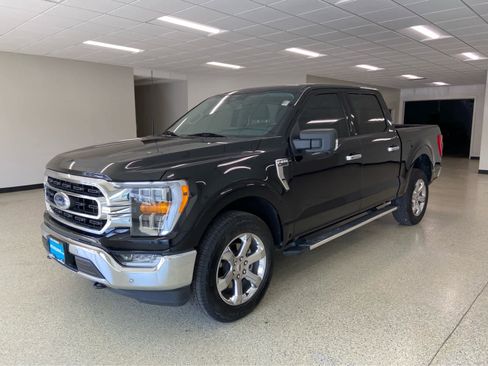 Used 2022 Ford F150 XLT w/ Equipment Group 302A High AWD/4WD image 3