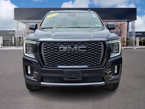 Used 2023 GMC Yukon XL Denali Ultimate AWD/4WD image 2