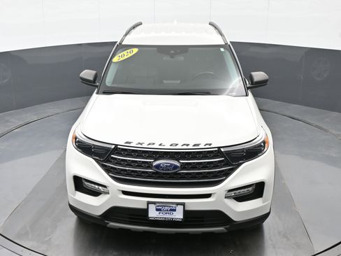 Used 2020 Ford Explorer XLT w/ Equipment Group 202A image 32