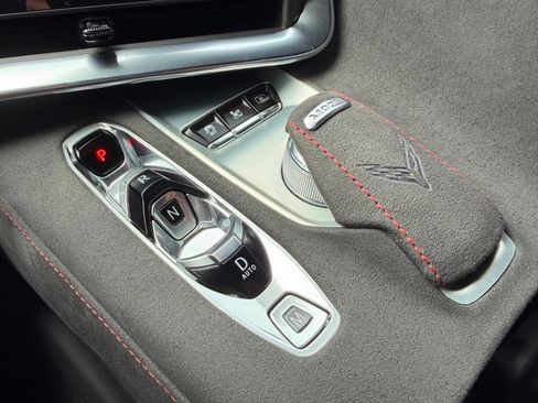 Used 2021 Chevrolet Corvette Stingray Premium Cpe w/ Engine Appearance Package RWD image 22