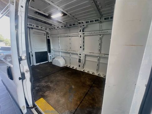 Used 2024 RAM ProMaster 2500 w/ Convenience Group FWD image 25
