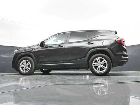 Used 2024 GMC Terrain SLE FWD image 45