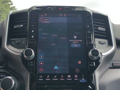 New 2026 RAM 1500 4x4 Crew Cab image 23