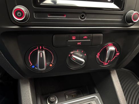 Used 2017 Volkswagen Jetta S image 22