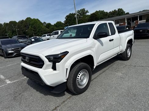 Used 2024 Toyota Tacoma SR RWD image 1